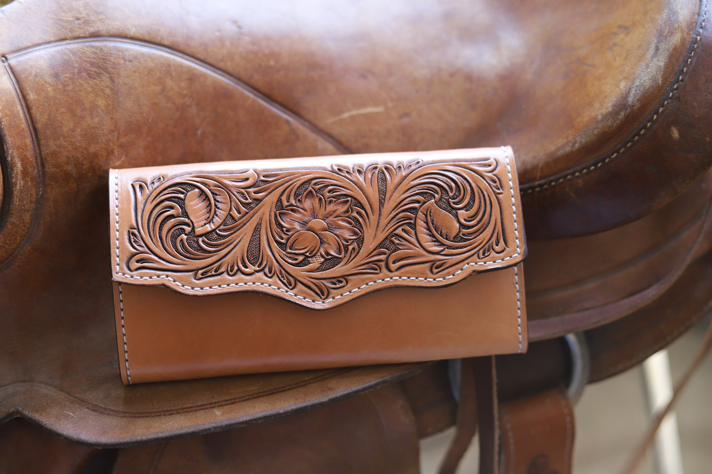 Light The Way-Tooled Clutch